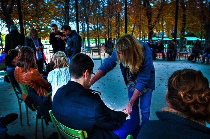 Séance collective d'hypnose au jardin du Luxembourg - 05